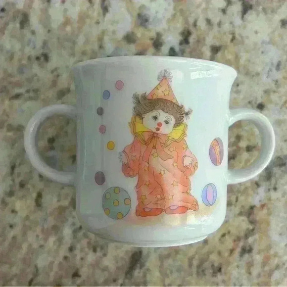 Vintage 3 Piece Child's Serving Set Fine Porcelain Small Clown Plate Bowl Cup - Picture 3 of 6